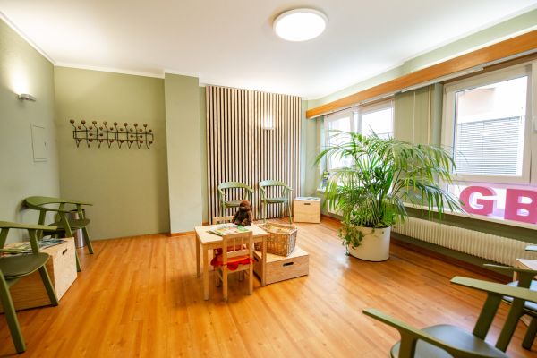 Modernes Wartezimmer – Zahnarztpraxis Pforzheim